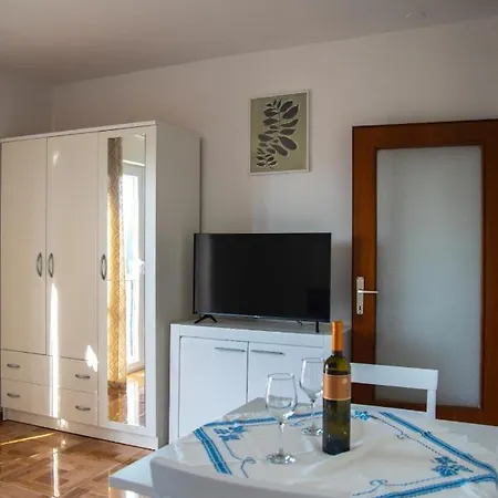 11 * Poreč